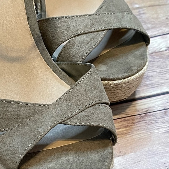 Kaari Blue Vera Size 8.5 Olive Green Suede Platform Espadrille Jute Heel - Picture 7 of 14